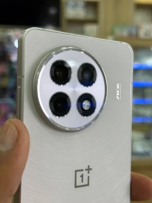 OnePlus Ace 5 512GB 12GB RAM Batterie 99% 