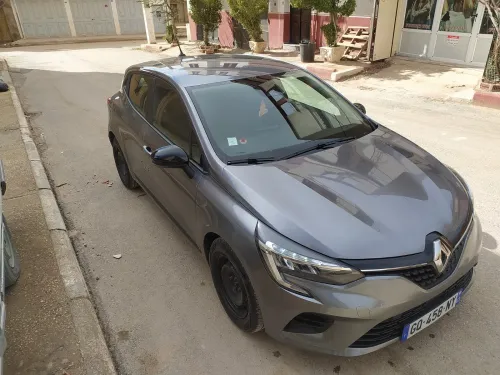 Renault Clio 5  2023 busines