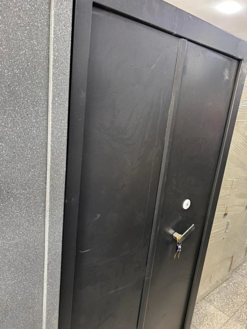 ARMOIRE LOCALE BLINDE AVEC SERRURE
