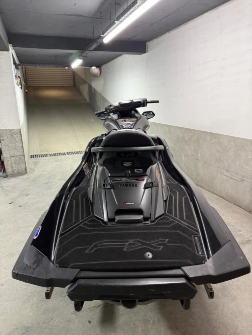 Jet ski