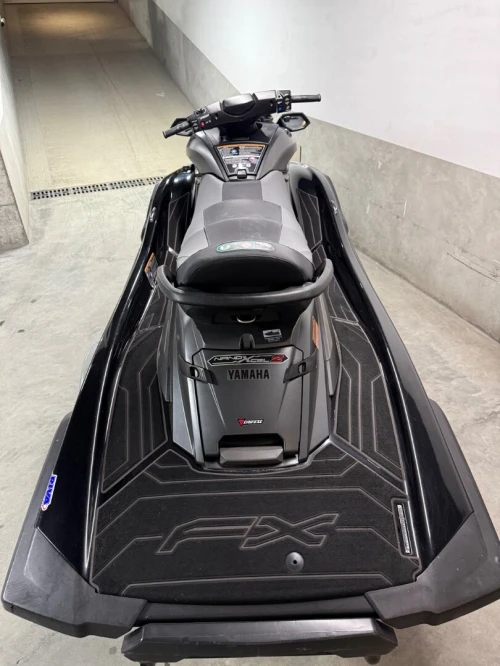 Jet ski