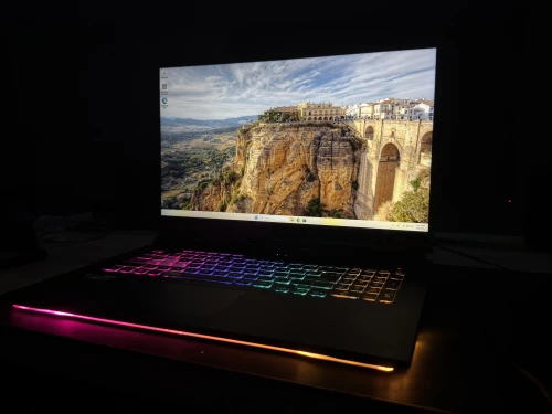 ASUS ROG STRIX G713 RYZEN 7 5800H 16GB RAM 512GB SSD RTX 3050 TI