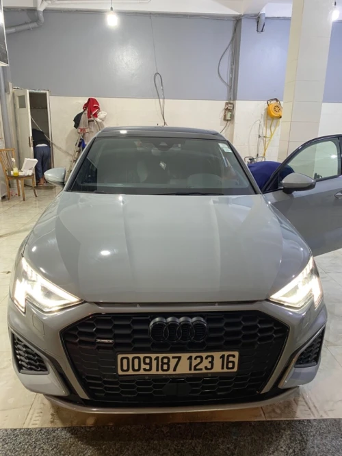 Audi A3 2023 Gris nardo