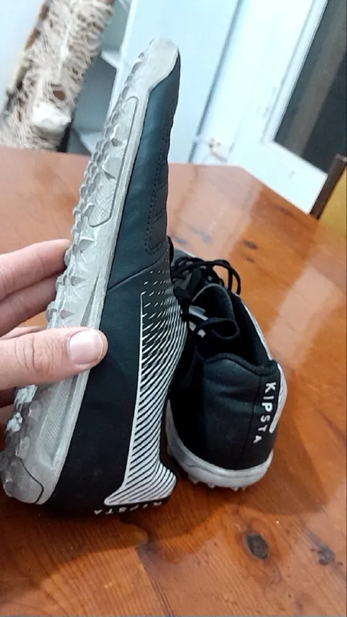 Chaussure football ts terrain