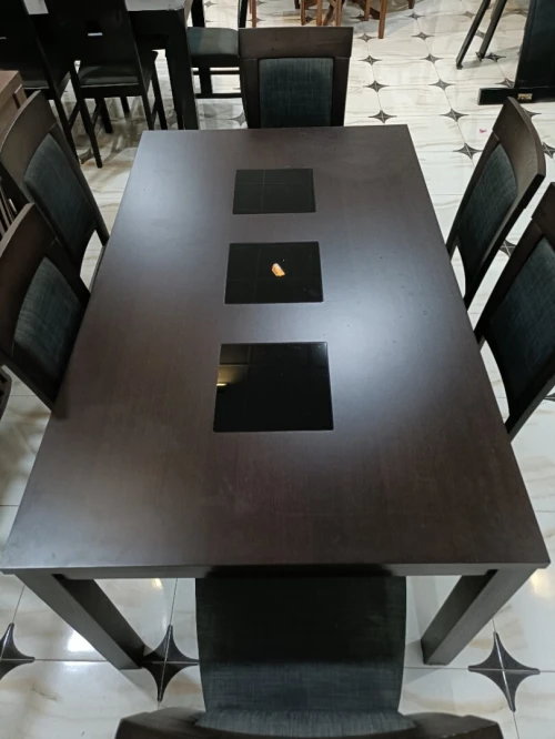 Table de cuisine ou salle à manger