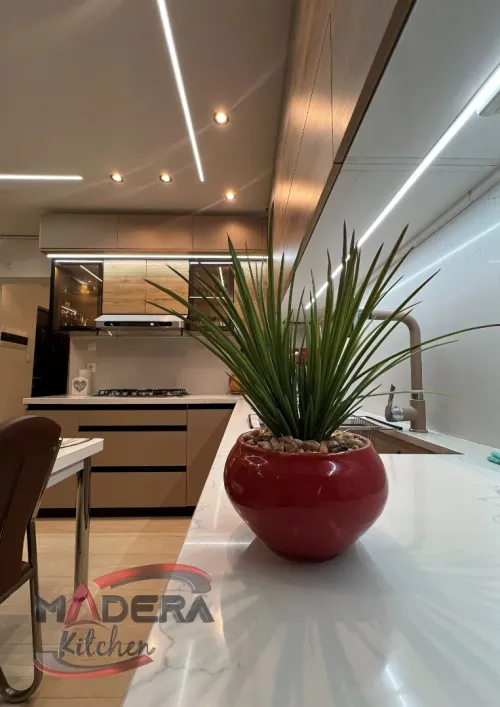 CUISINE MODERNE SUR MESURE