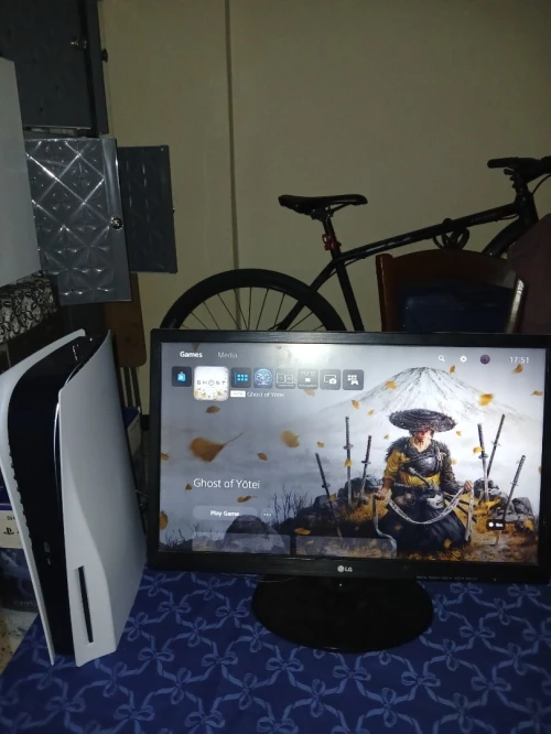 Ps5 fat flashé 11.40 état 10/10 n9ay