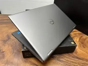  PC Portables Dell Précision 7780 i7-13850HX  - 17 Pouce- i7-13850HX 32 Go SSD 1TB-RTX3500 ADA 12GB 