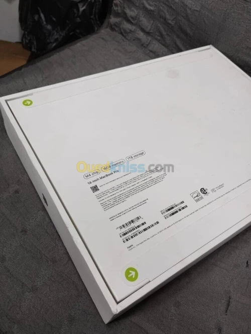 MacBook Pro M4 14" /Ram 16GB /SSD 1 TB