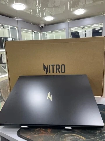ACER NITRO V 16 AI R5 240/ 16GB / 512GO SSD/RTX 5050 8GO / 15.6  180HZ /WIN11/NEUF SOUS EMBALLAGE
