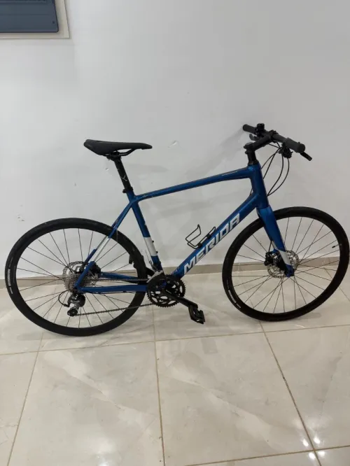 Vélo de route merida speeder 300