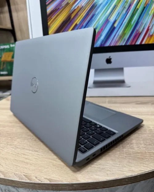 Dell Precision 3561 Intel Xeon W-11855M | 32GB RAM | 512GB SSD