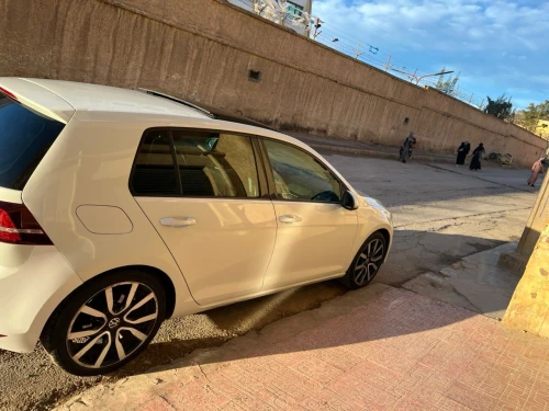 Volkswagen Golf 7 2017 Carat +