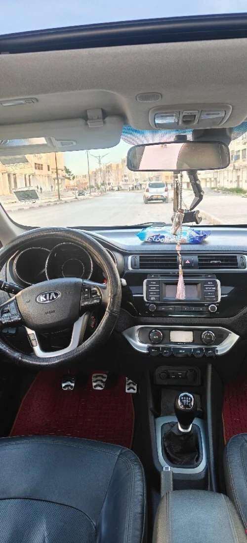 Kia Rio 5 portes 2015 Funny Facelift 