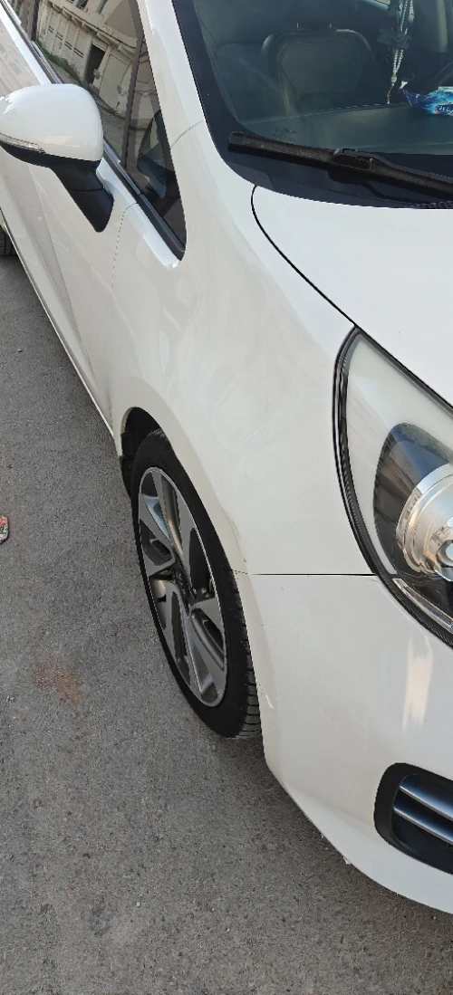 Kia Rio 5 portes 2015 Funny Facelift 