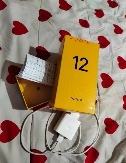 realme 12 realme 12