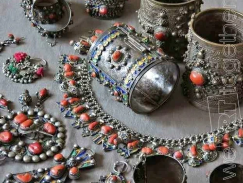 Achat argent cassé ou utilisé ou bijoux héritage à un très bon prix
