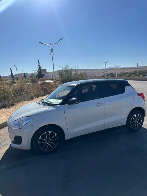 Suzuki Swift 2022 Toit noir