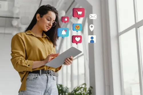 confirmatrice des commandes et suivi 