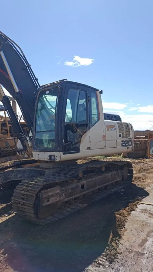 Hidromek HMK220 2014