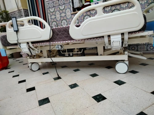 Lit médicalisé électrique multe position