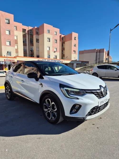 Renault Captur 2023 Intense carte grise safia