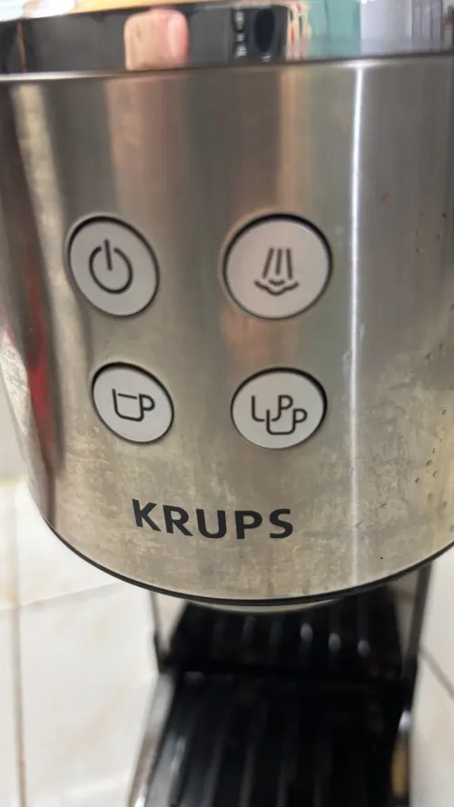 Krups Virtuoso+, Machine expresso manuelle, Café à pompe, Café moulu ou dosettes, 15 bars, Inox, Buse vapeur, Espresso et cappuccino, Noire, XP444G10, Noir