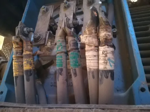 Technicien en maintenance spécialisé machine chinoise جميع أشغال كهرباء الألات الصناعية و 