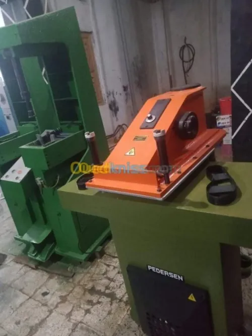 Technicien en maintenance spécialisé machine chinoise جميع أشغال كهرباء الألات الصناعية و 
