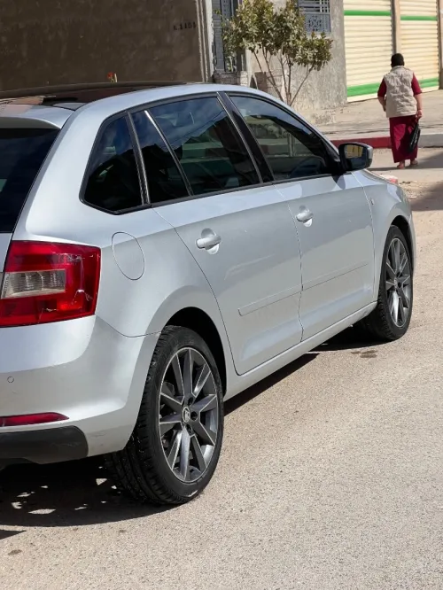 Skoda Rapid Spaceback 2015 Edition