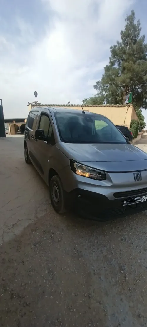 Fiat Doblo Van 2025 Gris