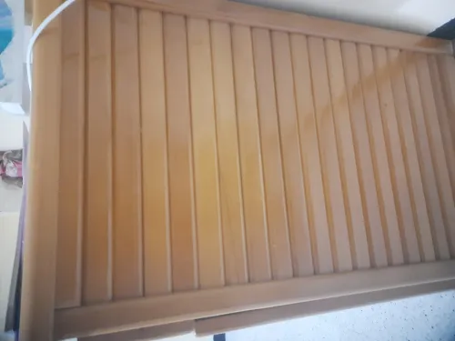 Bureau en bois dure. hêtre.