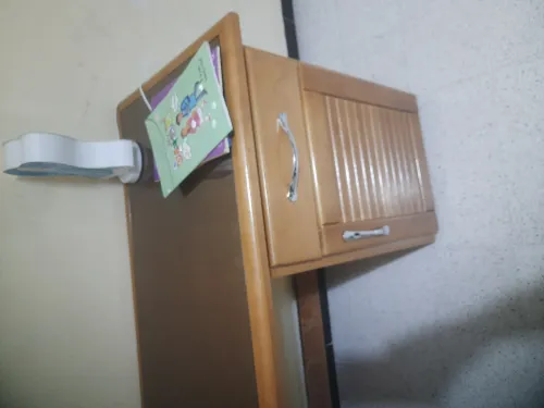 Bureau en bois dure. hêtre.