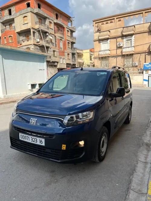 Fiat Doblo 2023 Italie