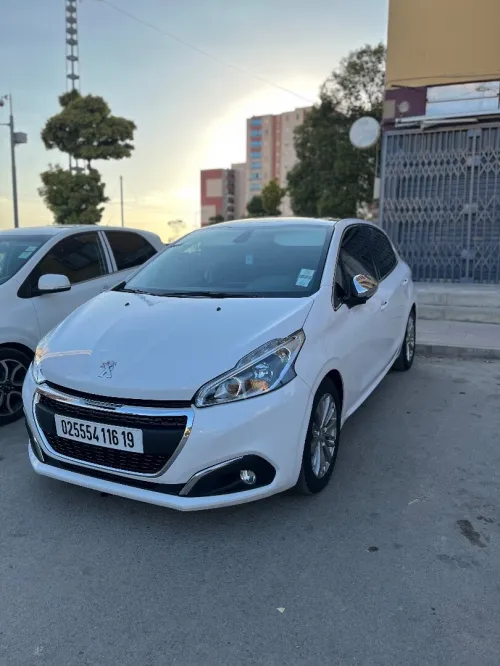 Peugeot 208 2016 Allure Facelift