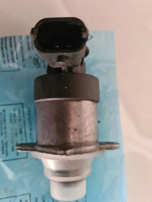 Régulateur de pression pompe HP 1.6hdi. mano de pression
