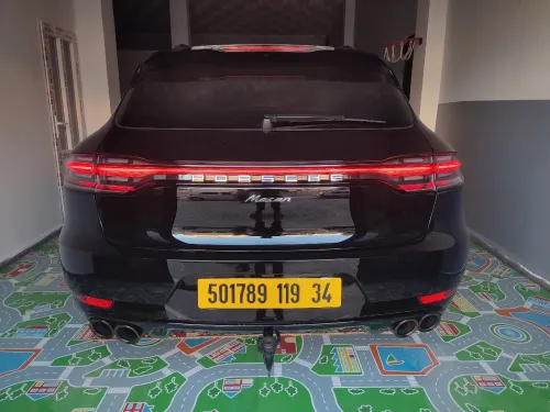 Porsche Macan 2019 GTS full black