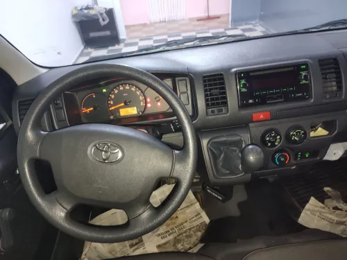 Toyota Hiace 15 place 2016