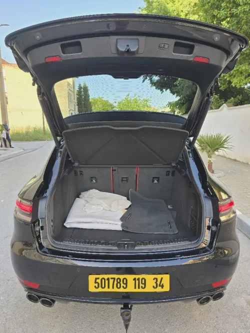 Porsche Macan 2019 GTS full black