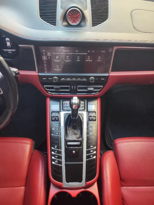 Porsche Macan 2019 GTS full black