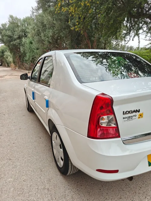 Renault Logan 2013 La tout