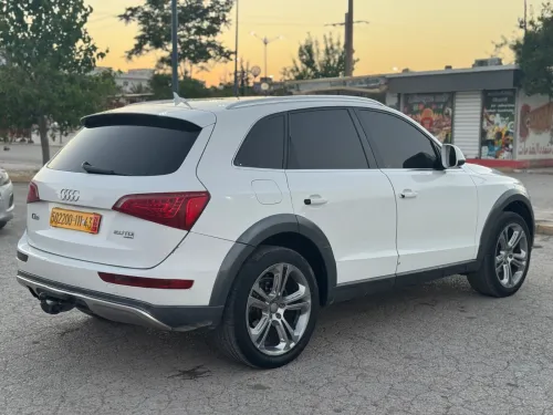 Audi Q5 2011 Off Road