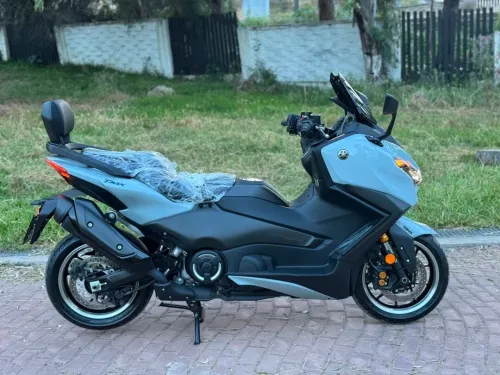 Yamaha TMAX 563 TECHMAX 2025