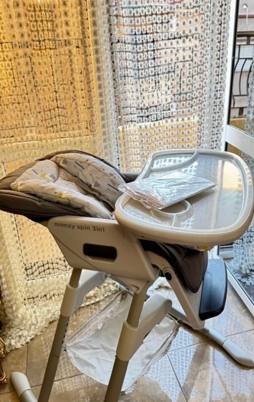 Chaise haute bébé JOIE Mimzy Spin 3in1 Excellent état