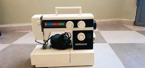 Machine à couture  WERTHEIM
