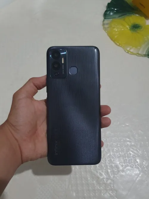 Infinix HOT 12