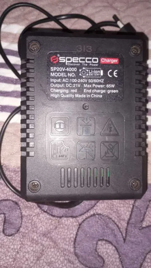 Deux batteries et chargeurs