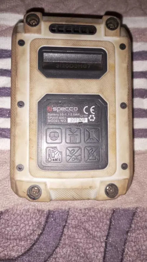 Deux batteries et chargeurs