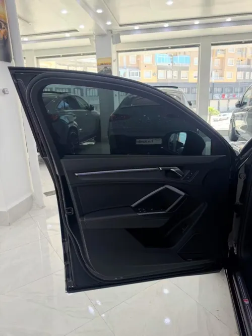 Audi Q3 2024 S Line