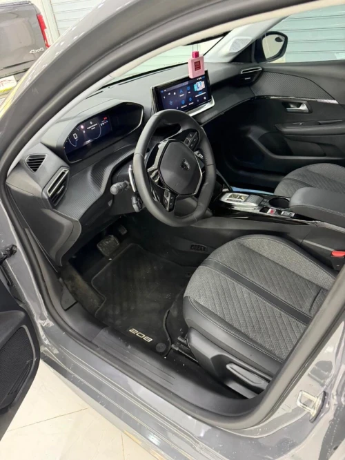 Peugeot 208 2025 Allure Pack